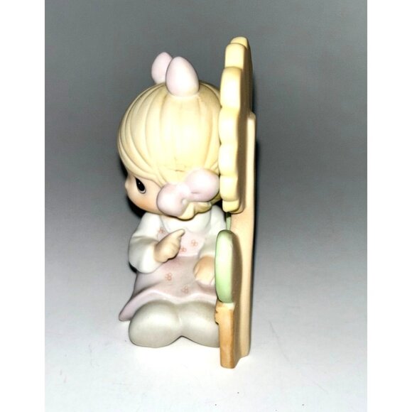 Precious Moments A Growing Love 1988 Membership Girl with Flower Pot Figurine - Picture 5 of 7